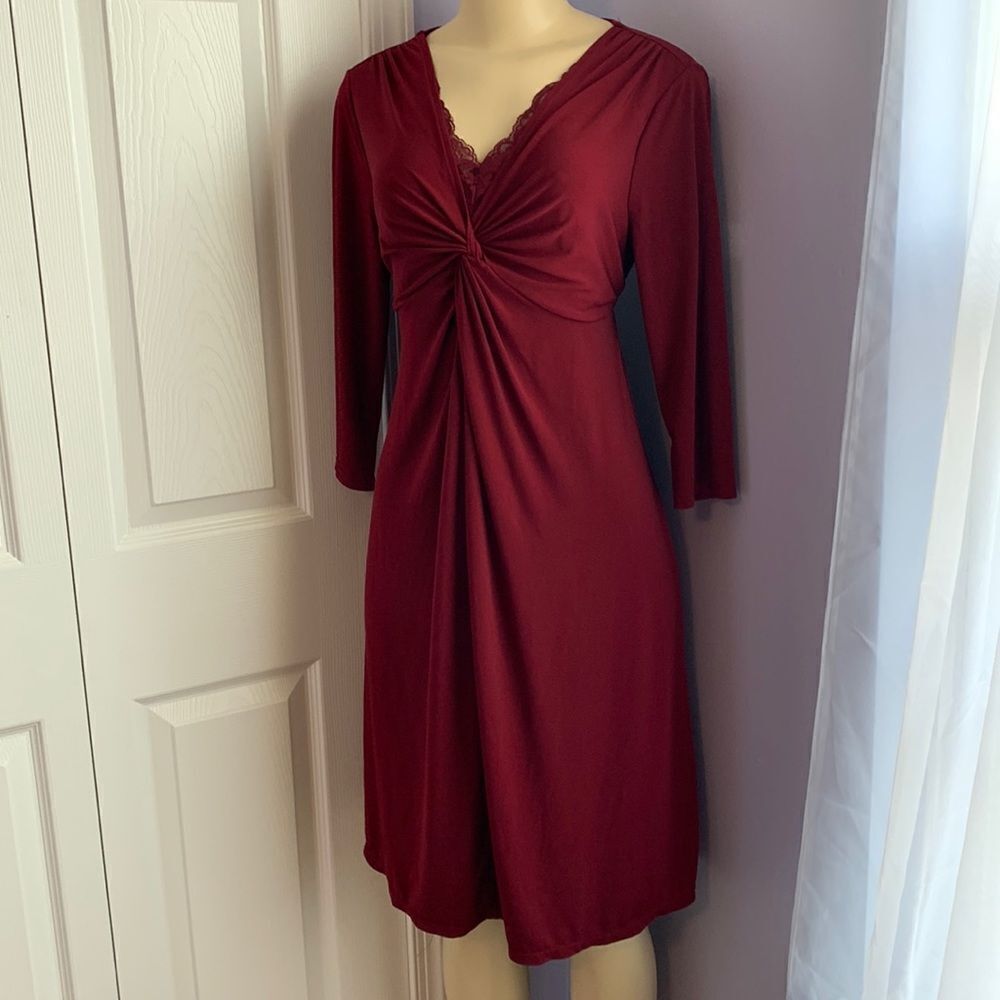 Motherhood Maternity 3/4 Sleeve Twist Front Midi Dress S Burgundy Red